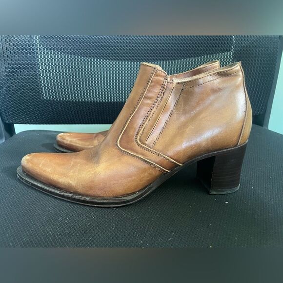 Nero Giardini Brown Leather Pointed Ankle Bootie Sz EU 36 US 6 - Picture 1 of 10